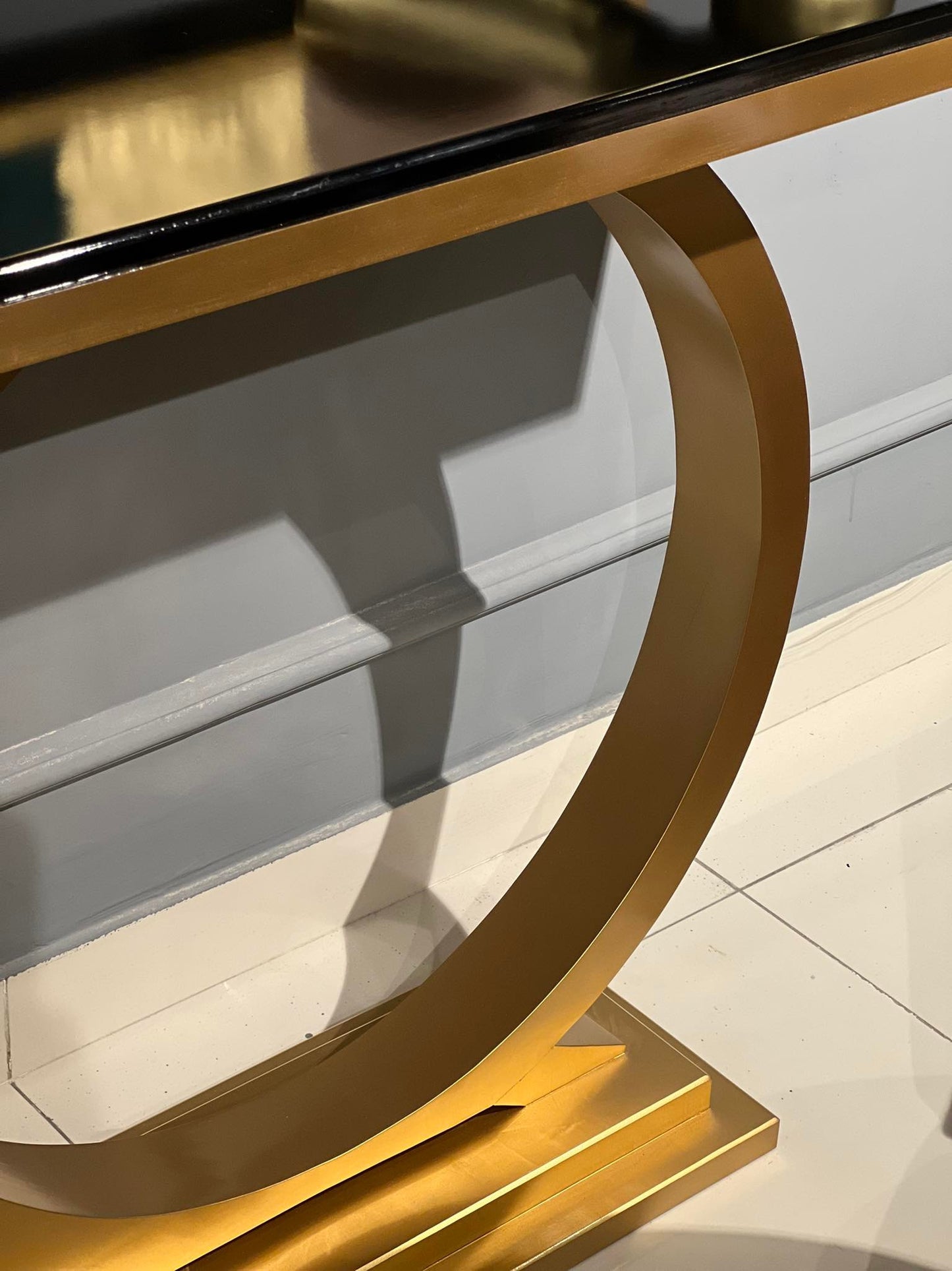 Hoop Decorative Console